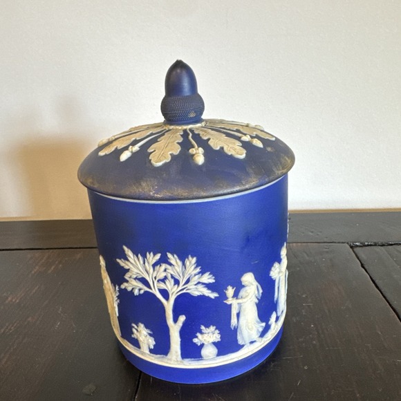 Wedgwood Other - Wedgwood JASPERWARE Blue on Cream 7 1/2" Candy Jar w/Lid Acorn Finial SEE DESCRI